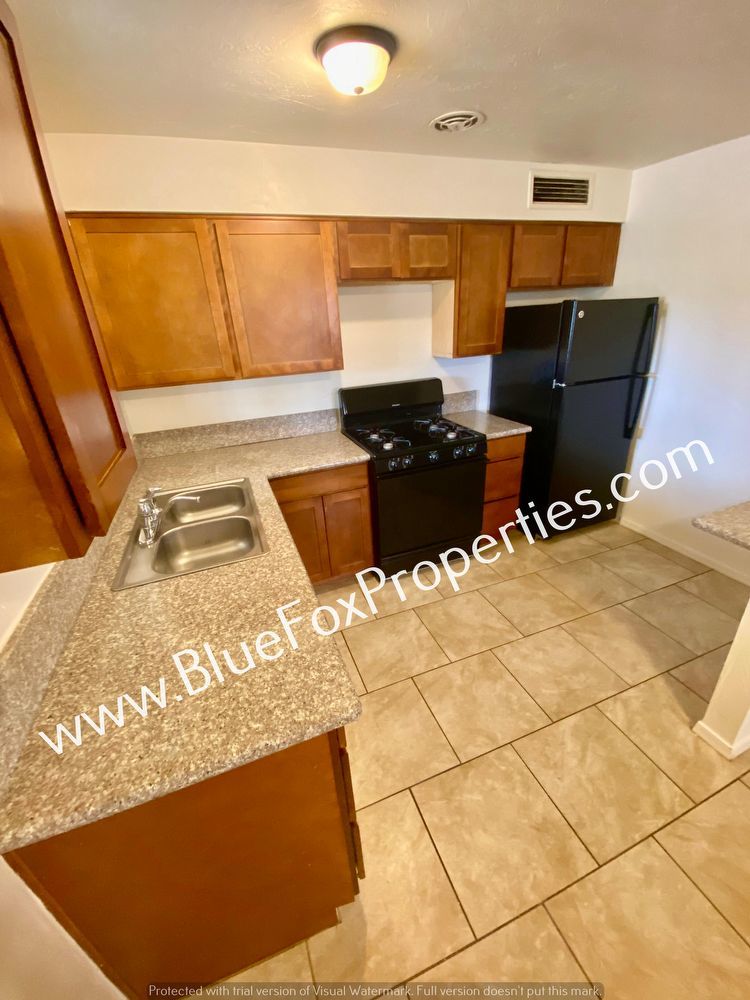 3807 E Dover Stravenue property image