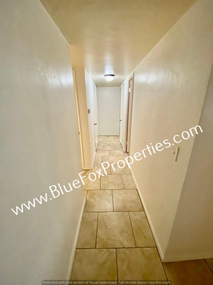 3807 E Dover Stravenue property image