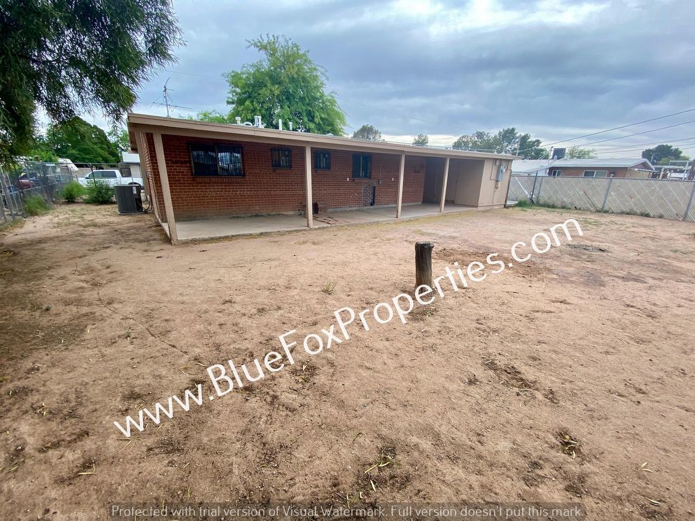 3807 E Dover Stravenue property image