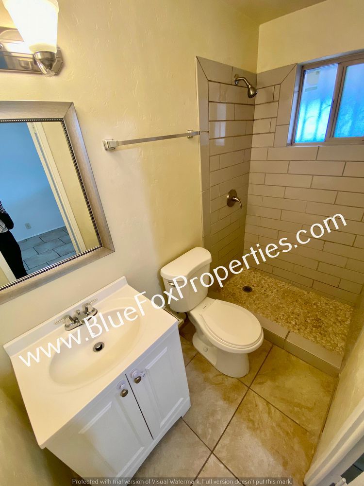 3807 E Dover Stravenue property image