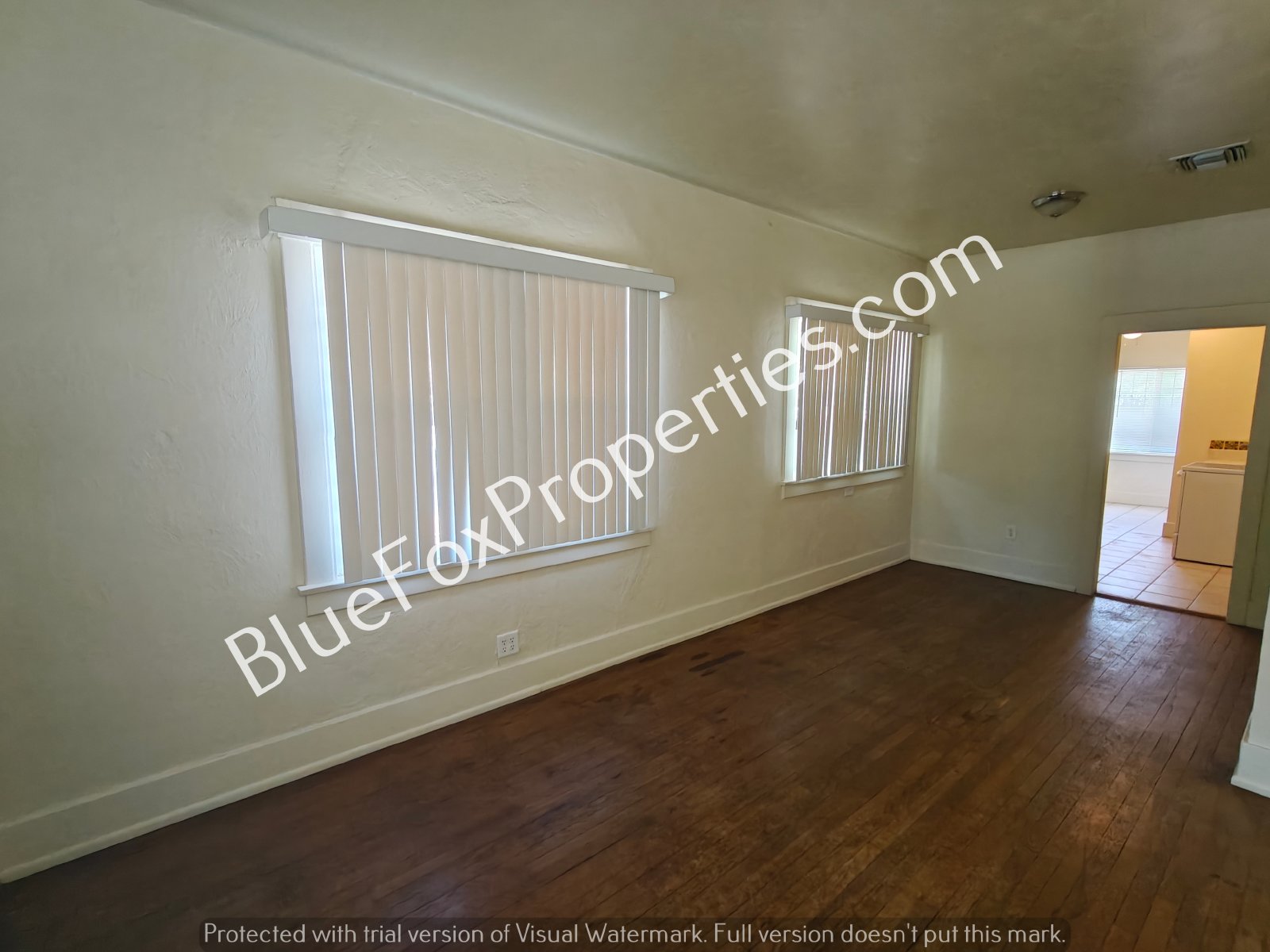 827 E. Helen property image