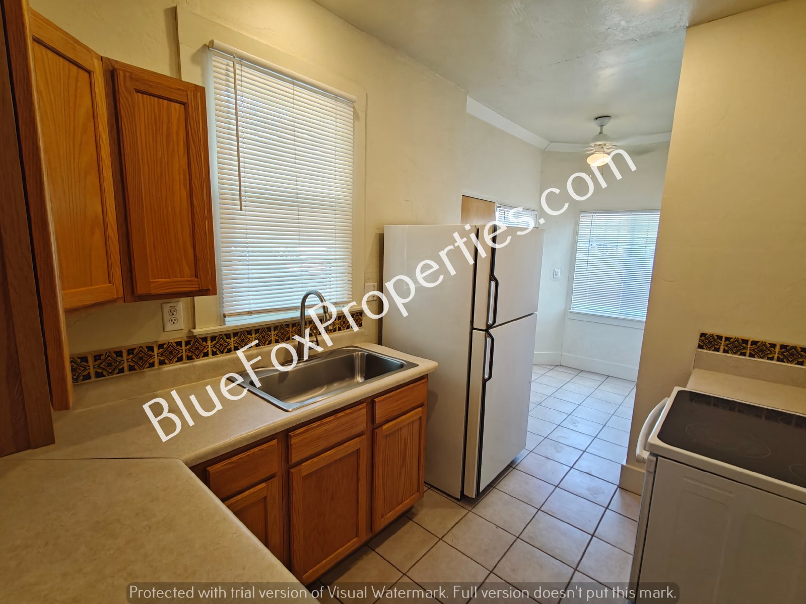 827 E. Helen property image