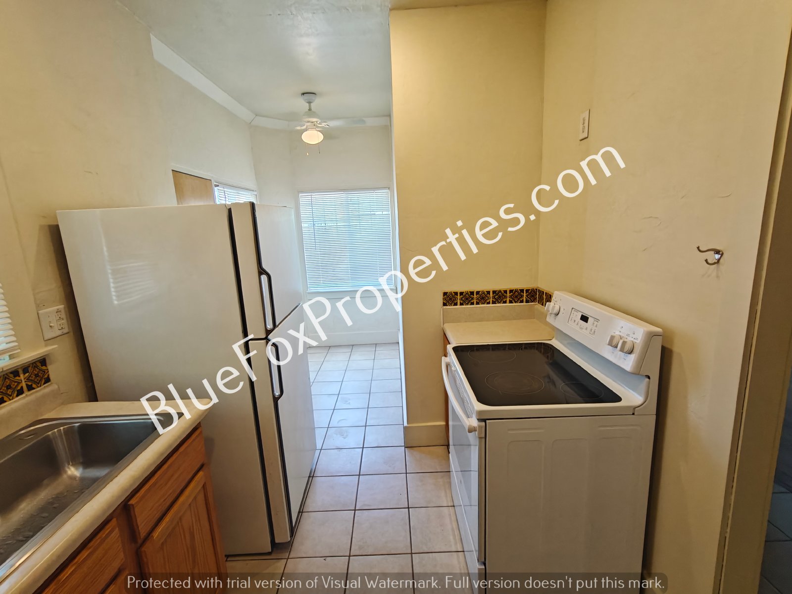 827 E. Helen property image