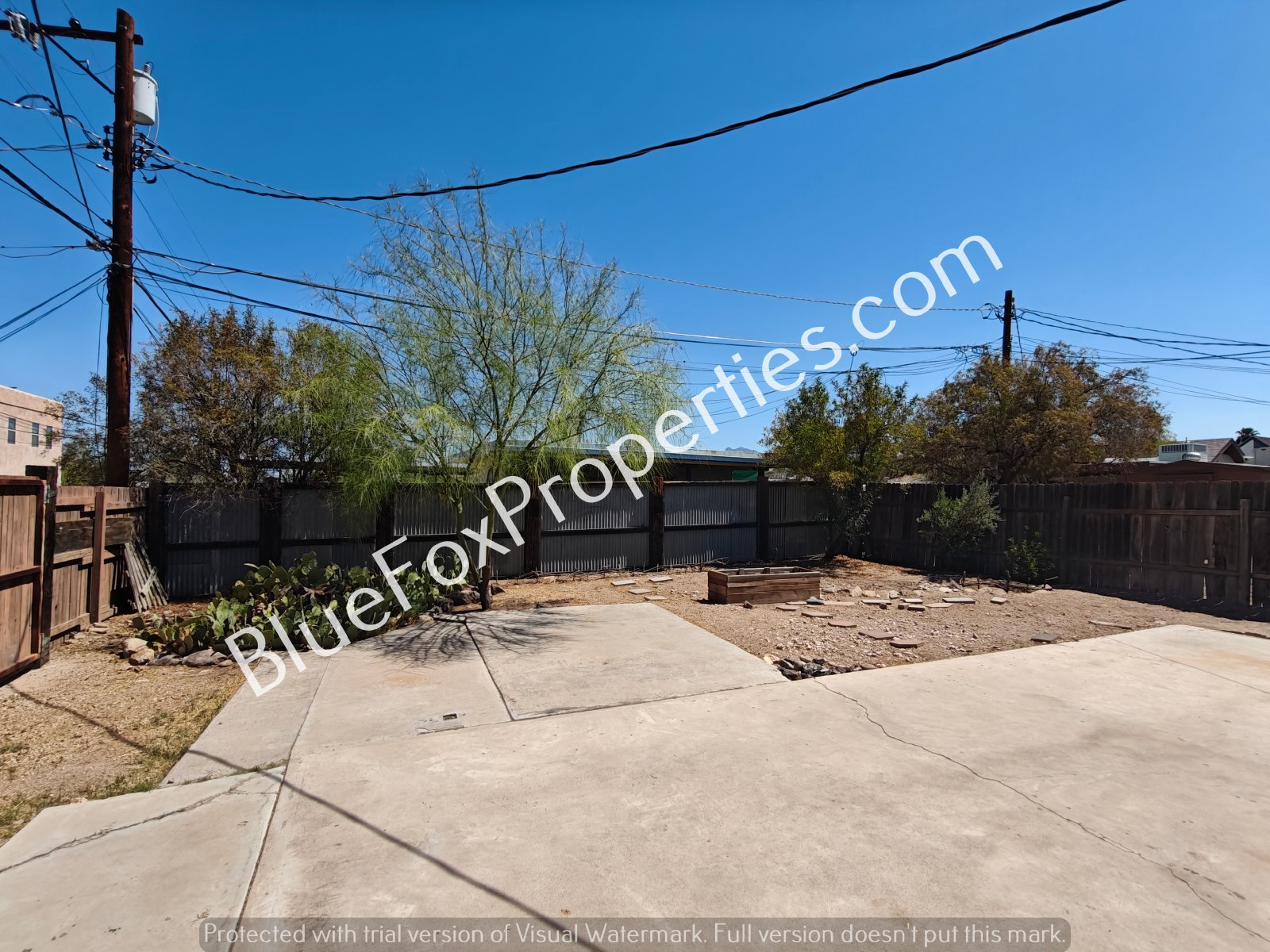 827 E. Helen property image