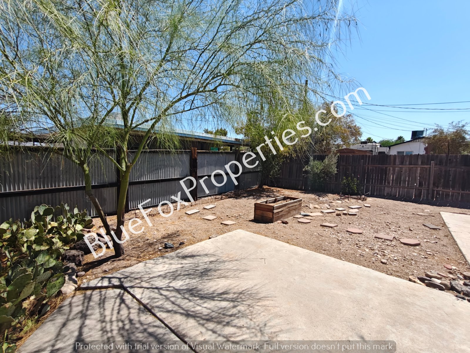 827 E. Helen property image