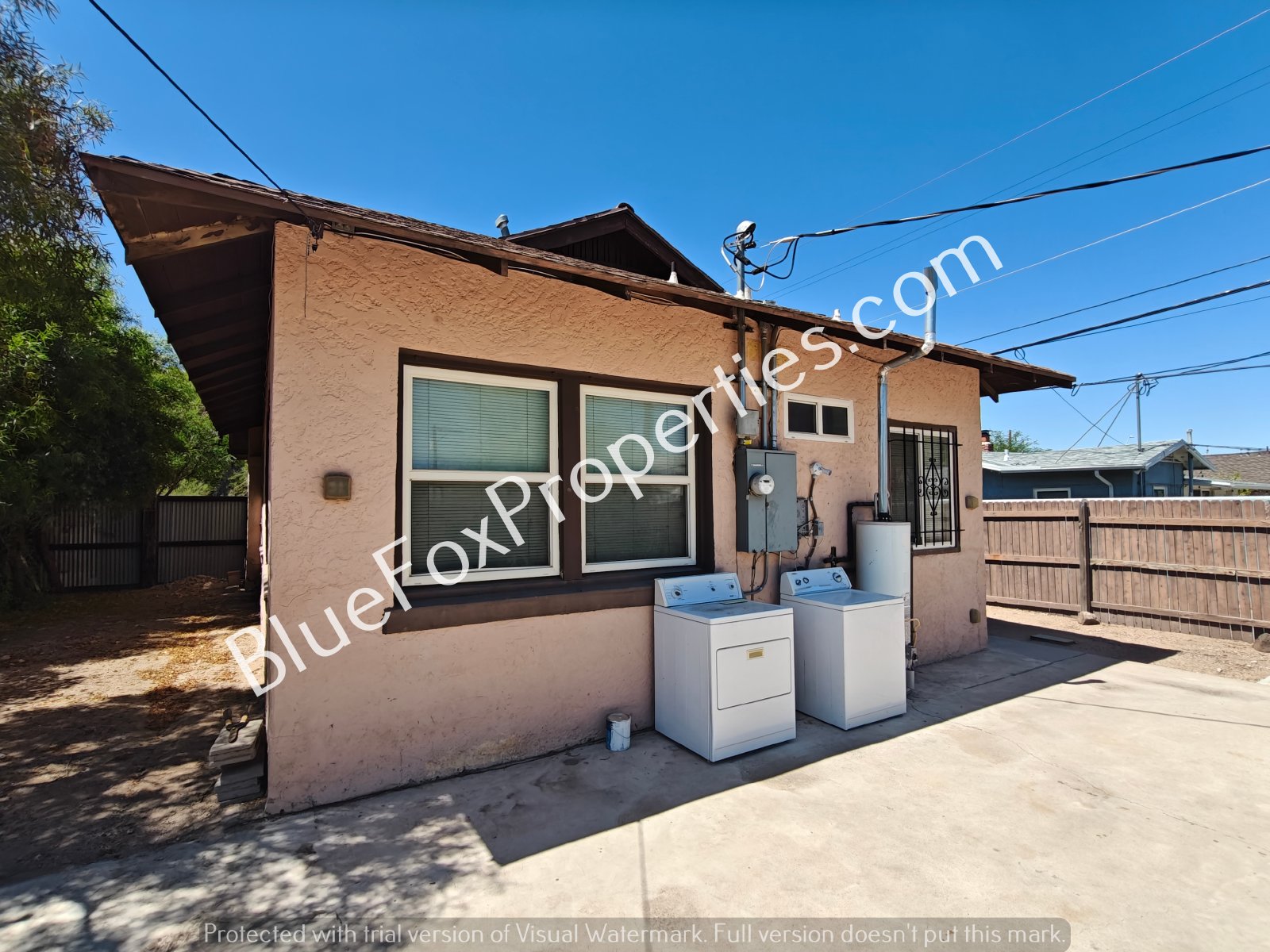 827 E. Helen property image