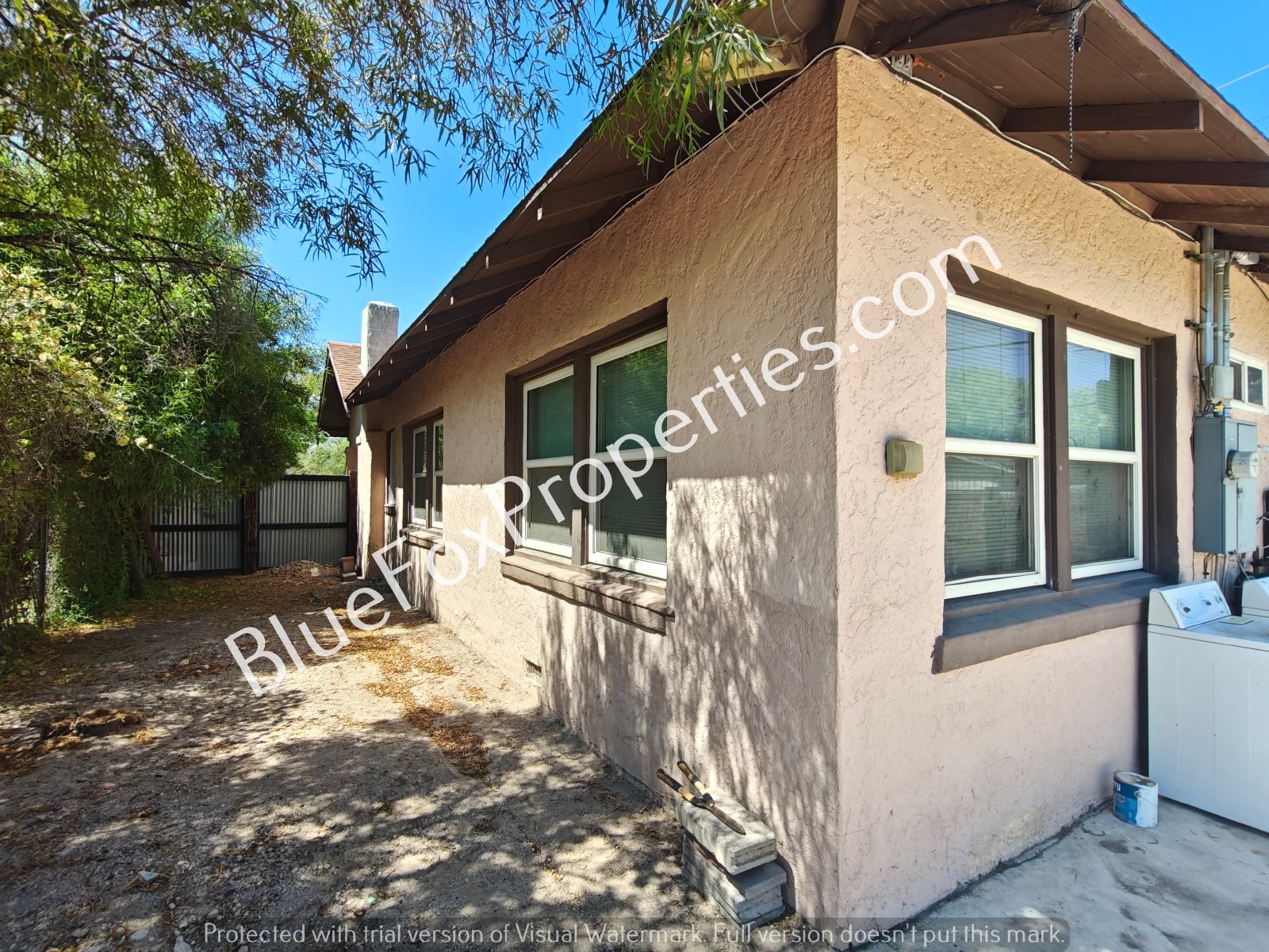 827 E. Helen property image