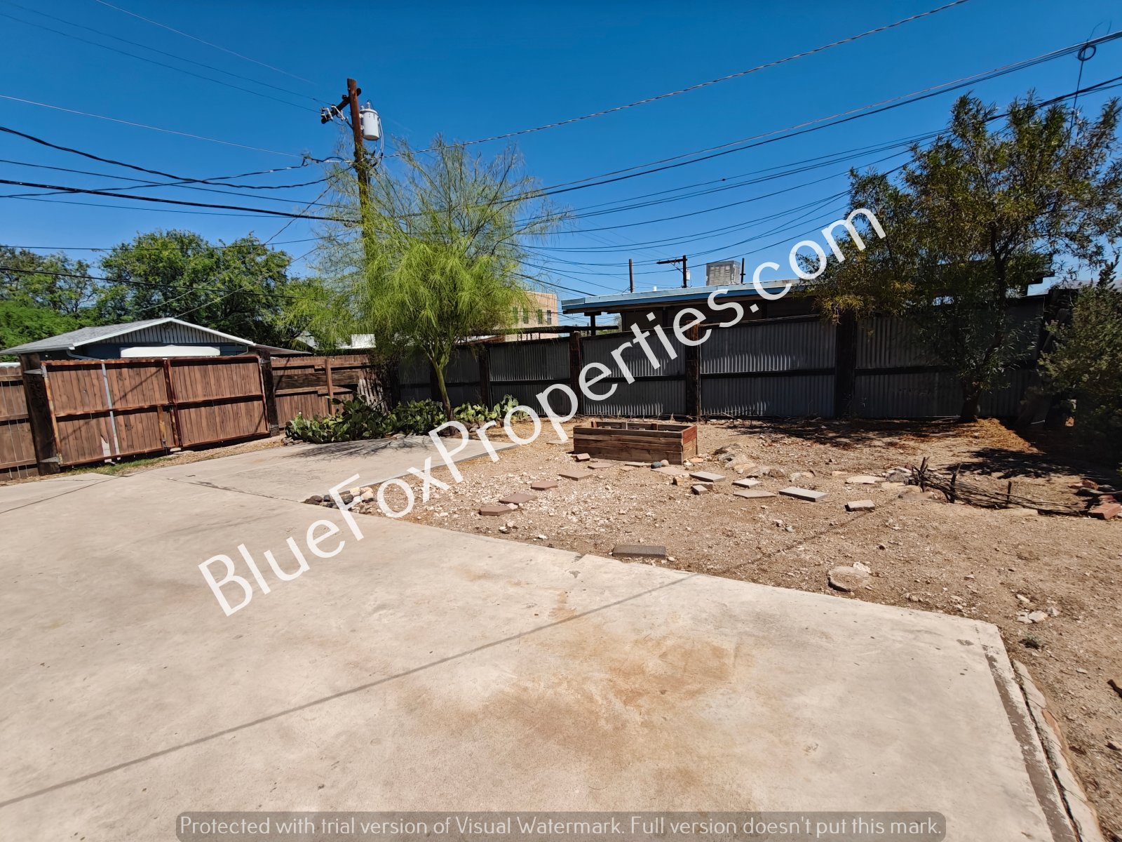 827 E. Helen property image
