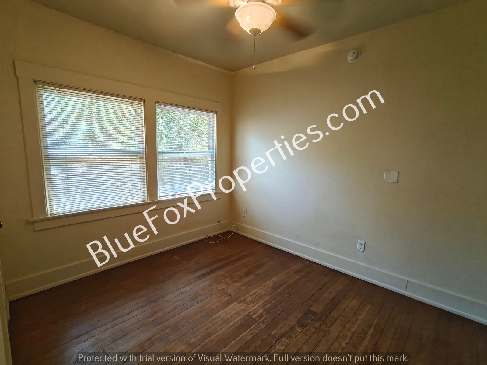 827 E. Helen property image