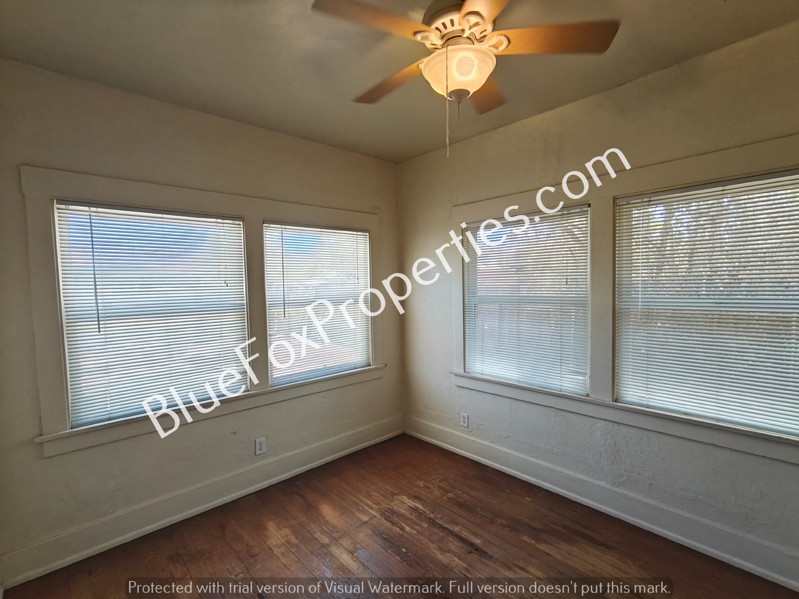 827 E. Helen property image