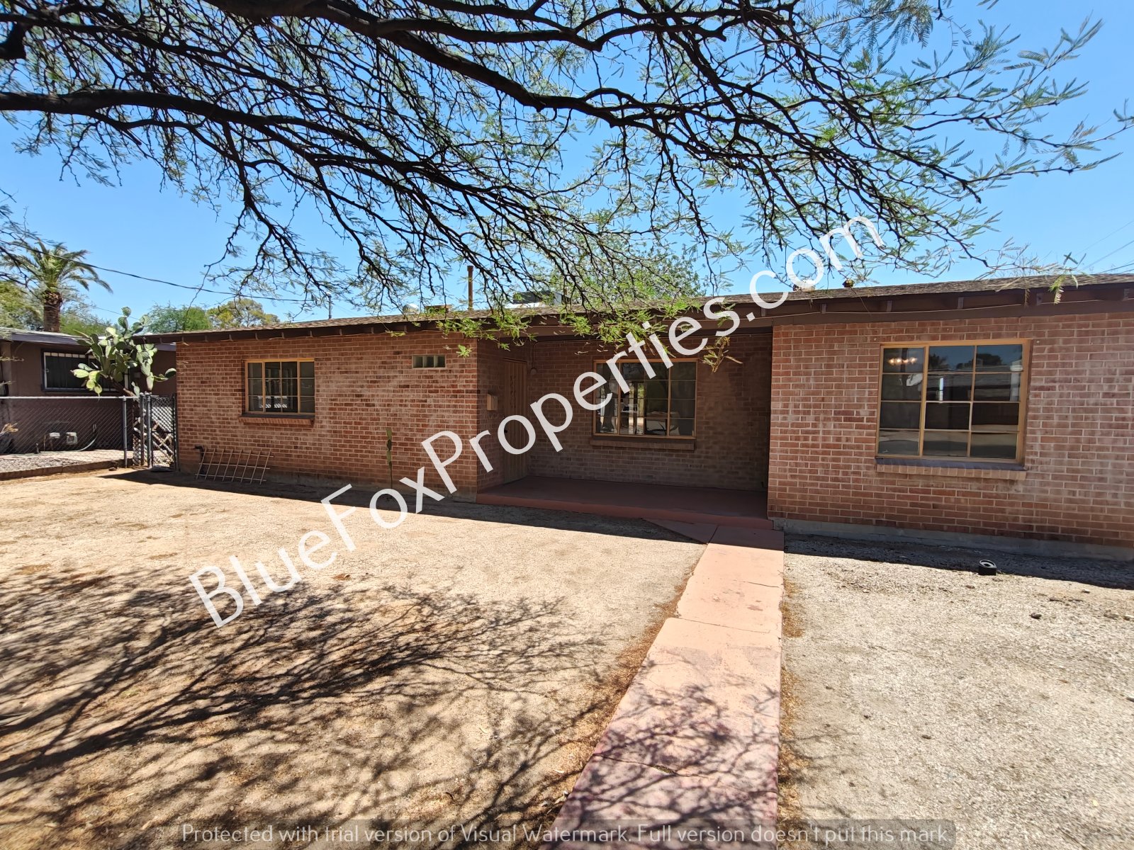 Wonderfully Charming Central 3 bed 2 bath House with AC property image