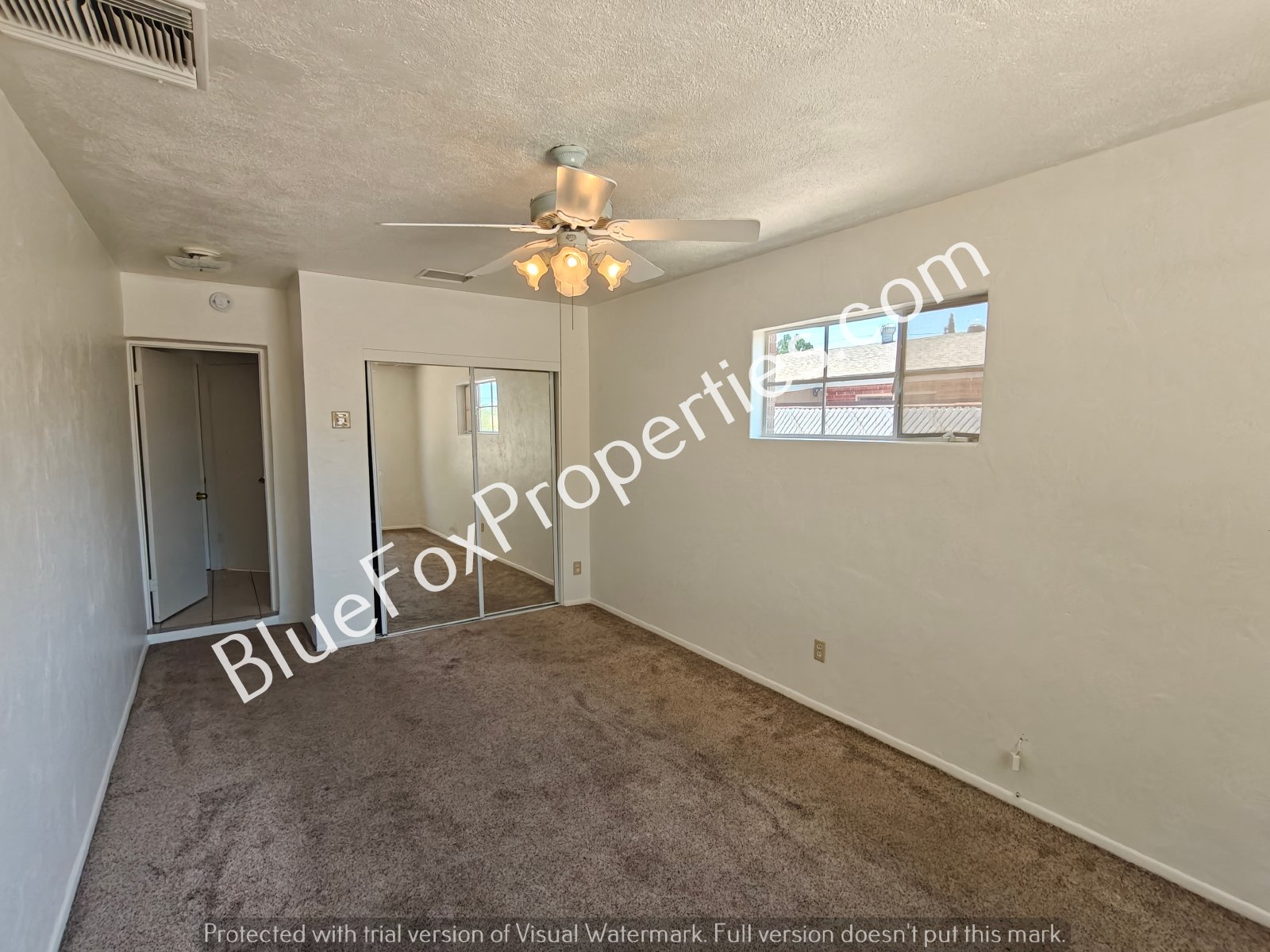 Wonderfully Charming Central 3 bed 2 bath House with AC property image