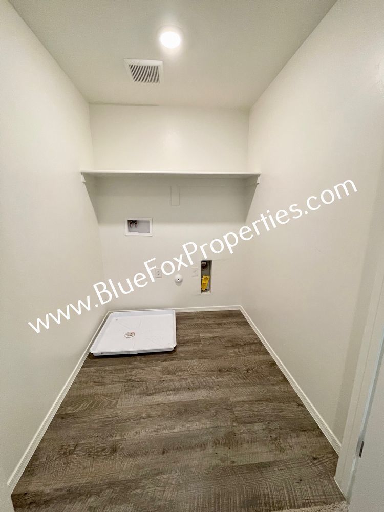 5 Bedroom, 3 Bath home in Marana (Move-in Special : First month full rent free!) property image