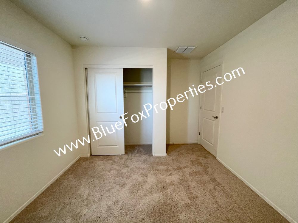 5 Bedroom, 3 Bath home in Marana (Move-in Special : First month full rent free!) property image