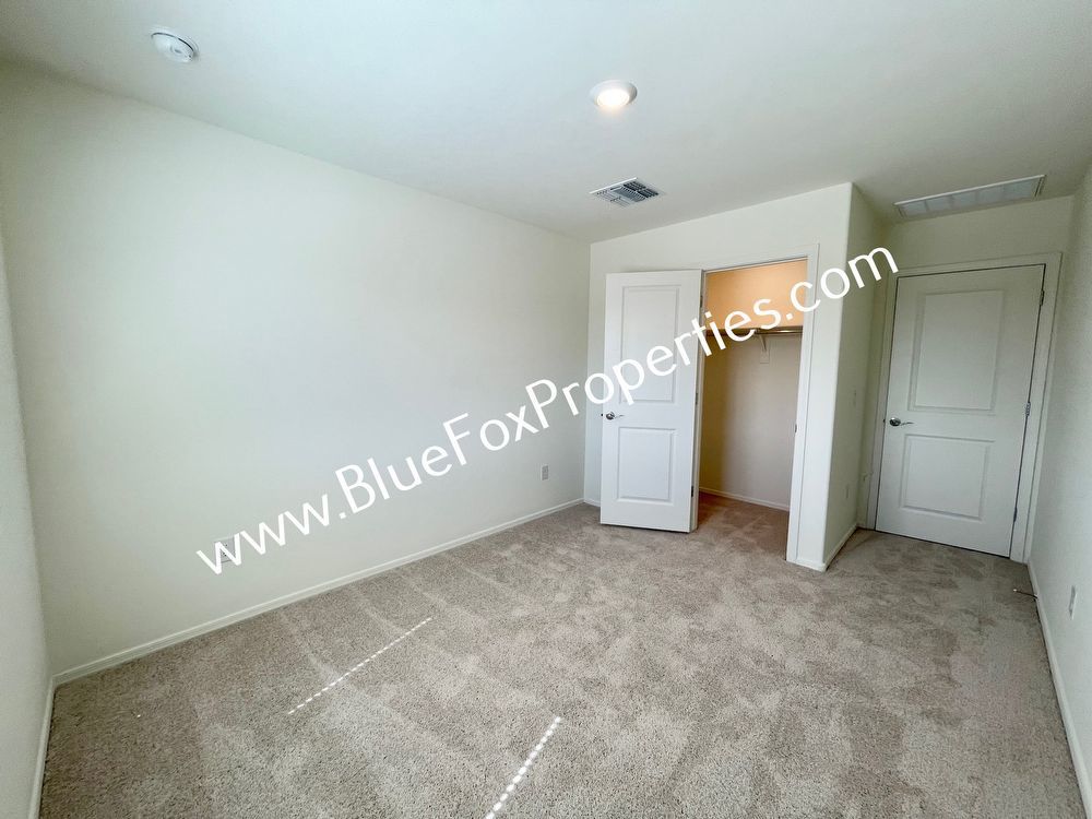 5 Bedroom, 3 Bath home in Marana (Move-in Special : First month full rent free!) property image