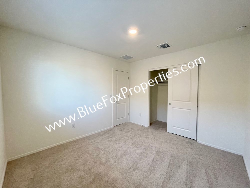5 Bedroom, 3 Bath home in Marana (Move-in Special : First month full rent free!) property image