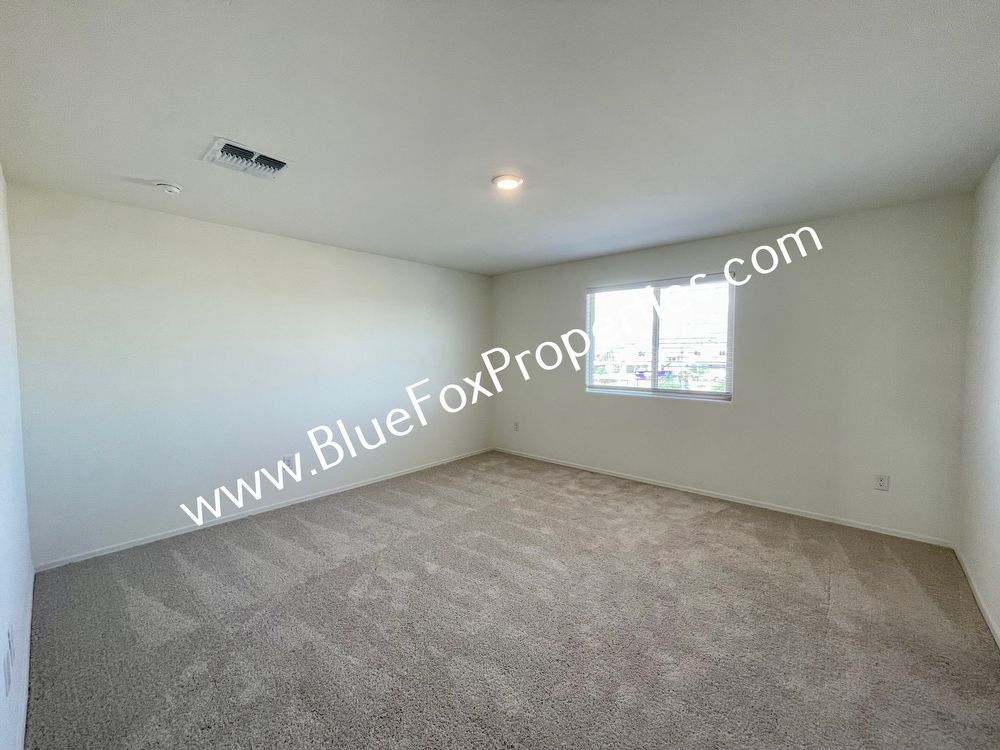 5 Bedroom, 3 Bath home in Marana (Move-in Special : First month full rent free!) property image