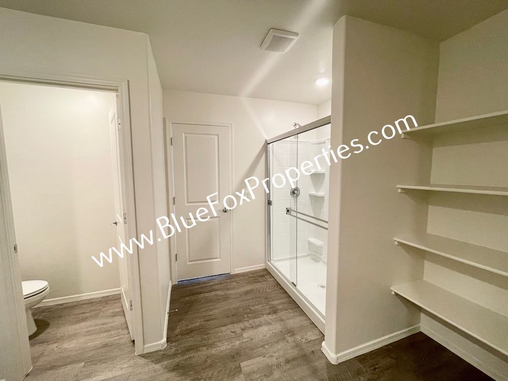 5 Bedroom, 3 Bath home in Marana (Move-in Special : First month full rent free!) property image