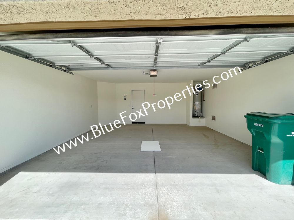 5 Bedroom, 3 Bath home in Marana (Move-in Special : First month full rent free!) property image