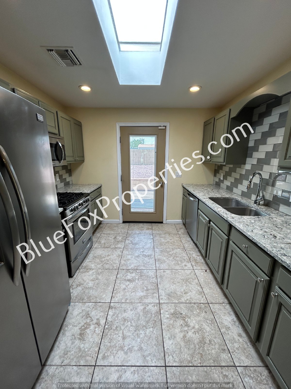 Awesome remodeled 3 bed, 2ba home close to Downtown property image