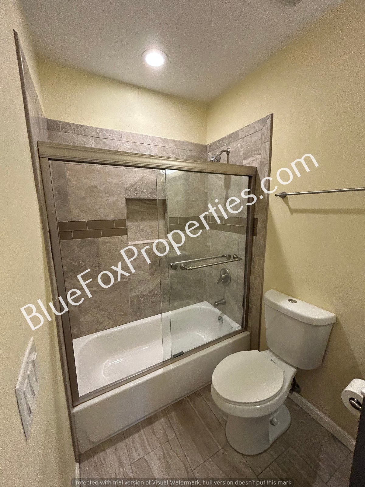 Awesome remodeled 3 bed, 2ba home close to Downtown property image