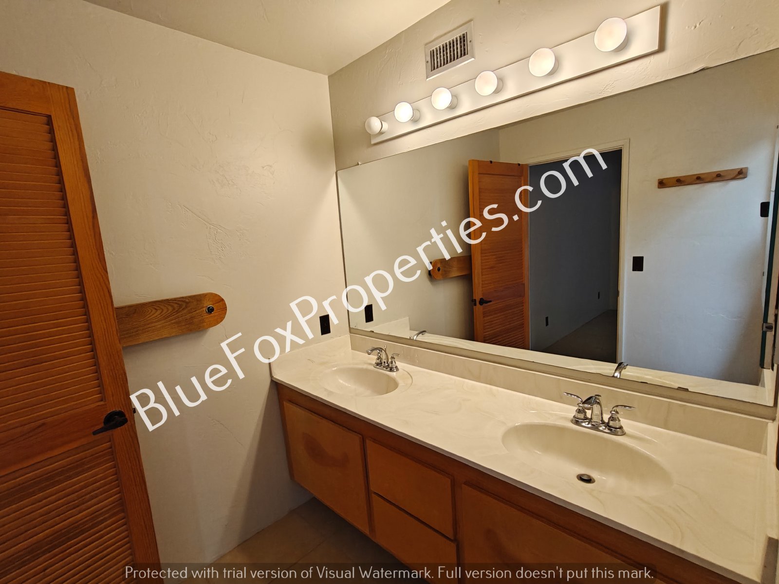 5867 E Paseo Cimarron property image