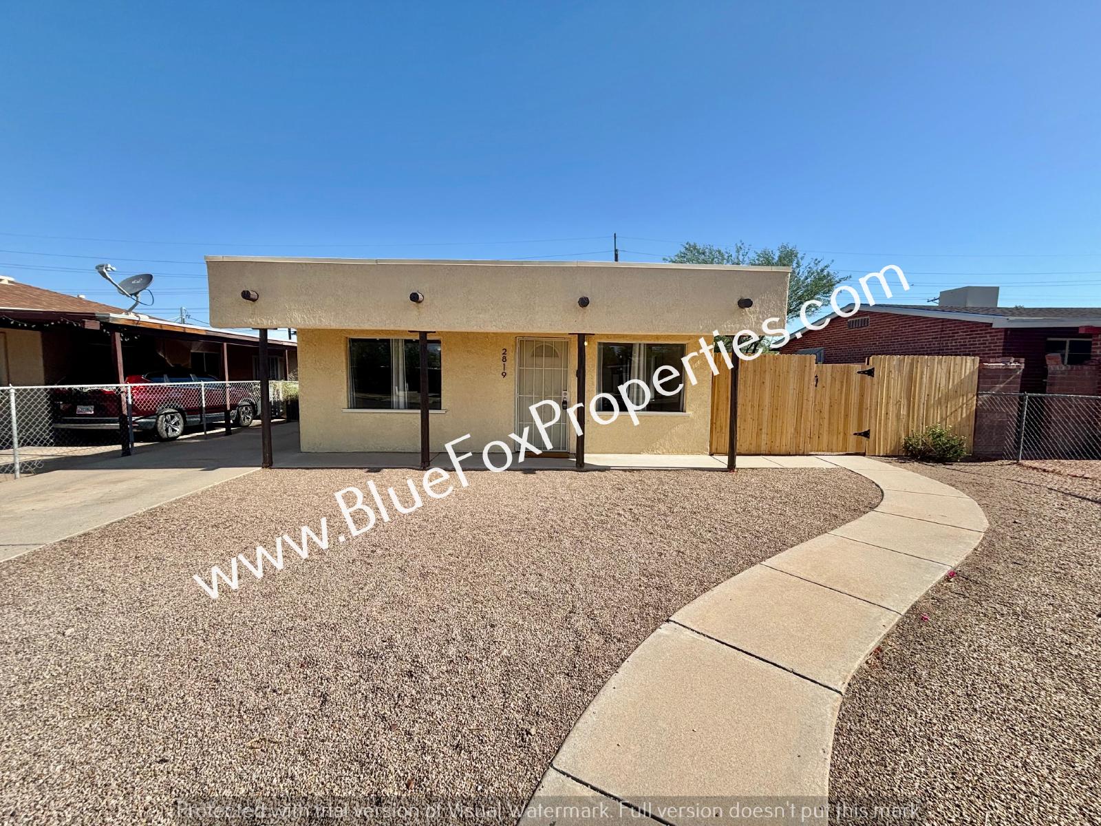 2819 E 20th St property image