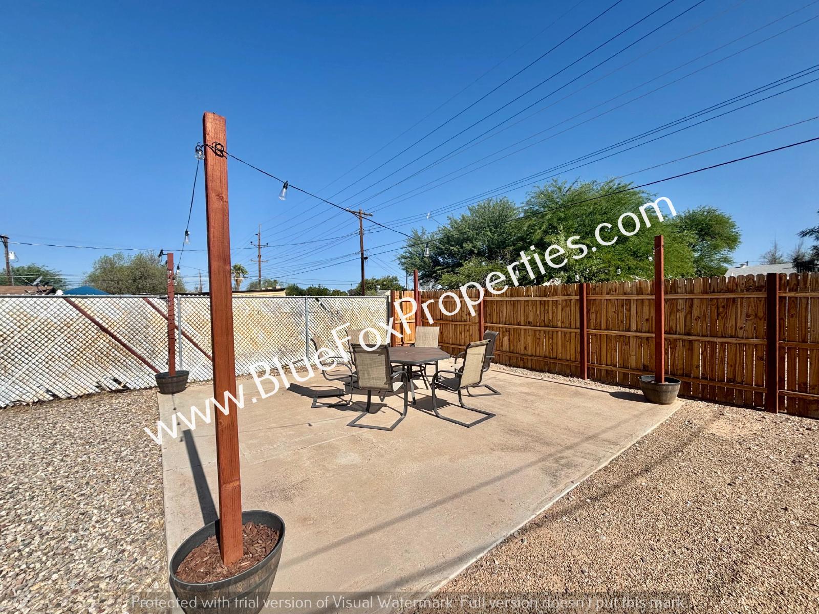 2819 E 20th St property image