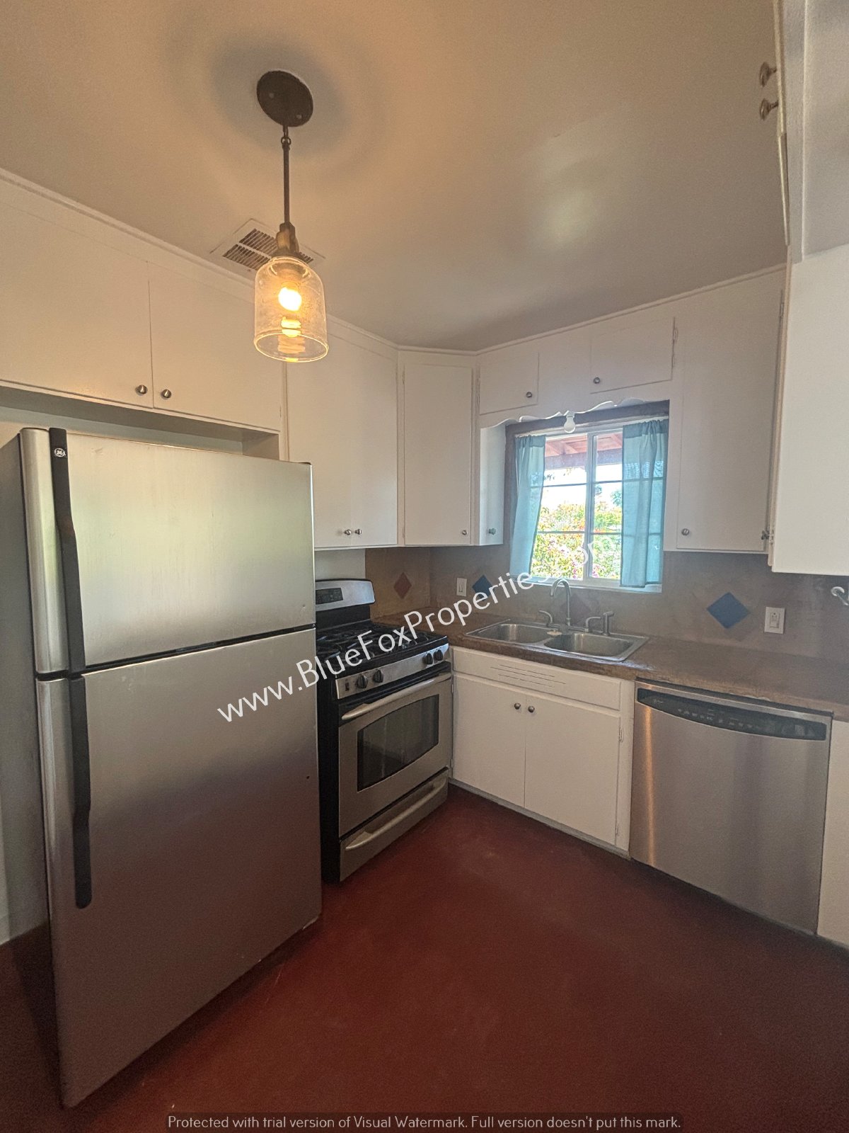 2627 N Euclid Ave property image
