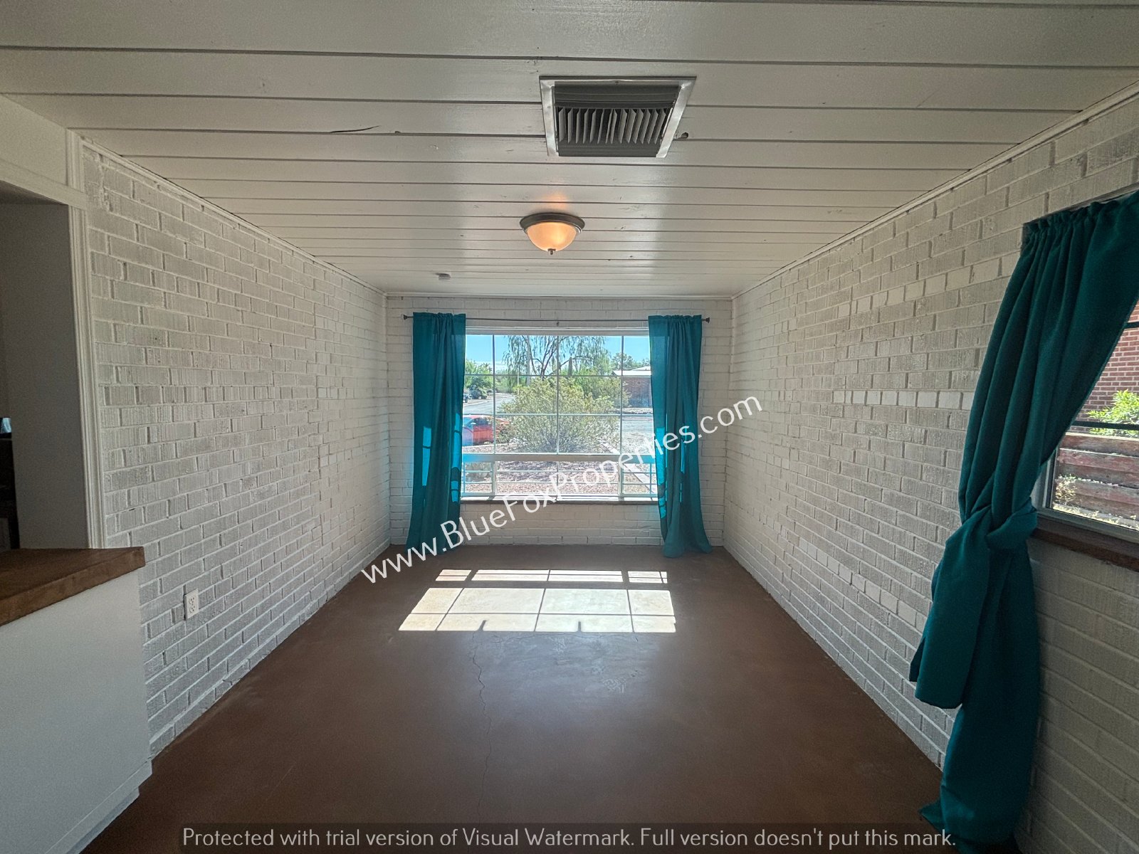 2627 N Euclid Ave property image