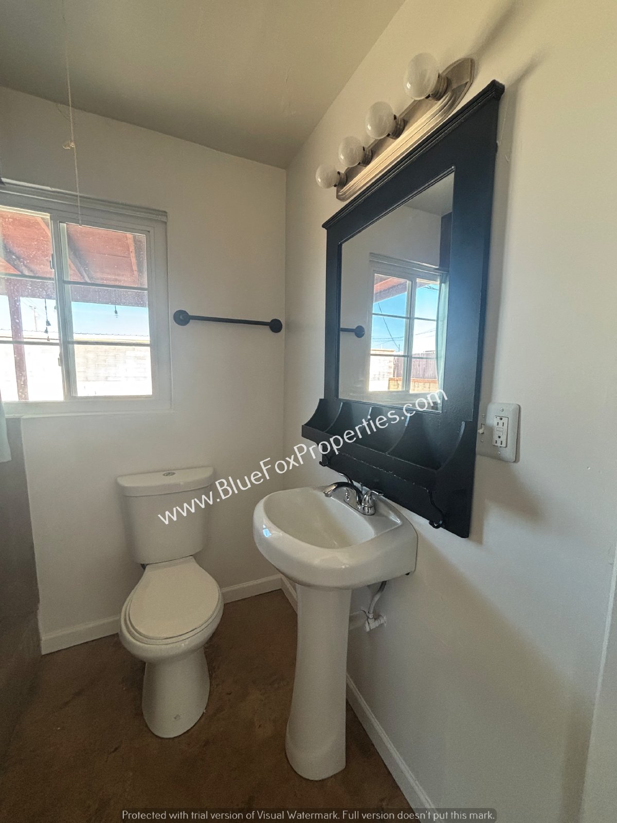 2627 N Euclid Ave property image