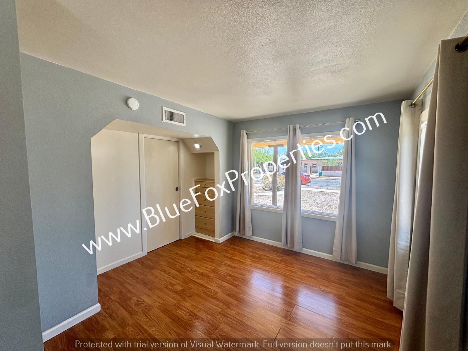 2819 E 20th St property image