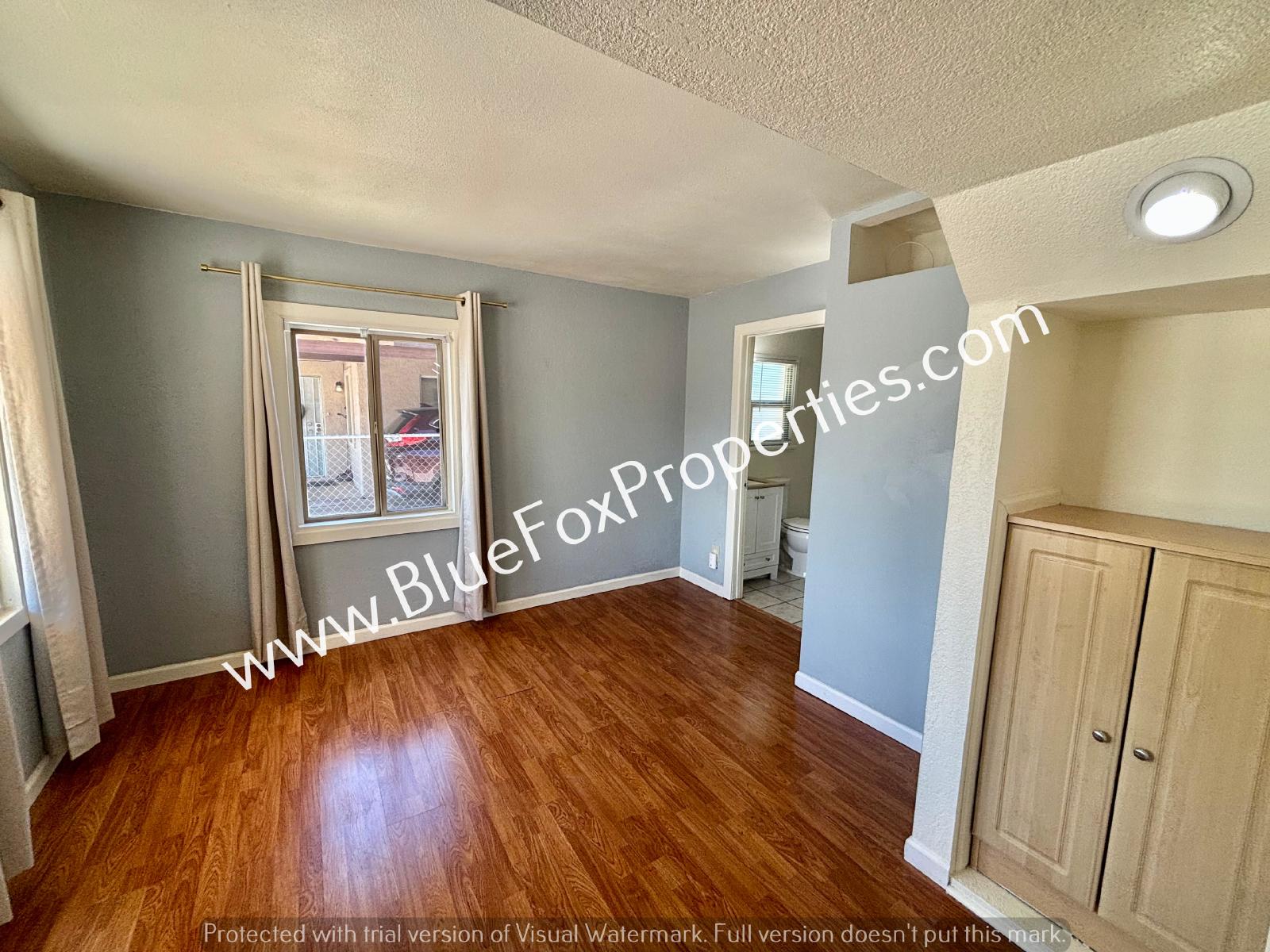 2819 E 20th St property image