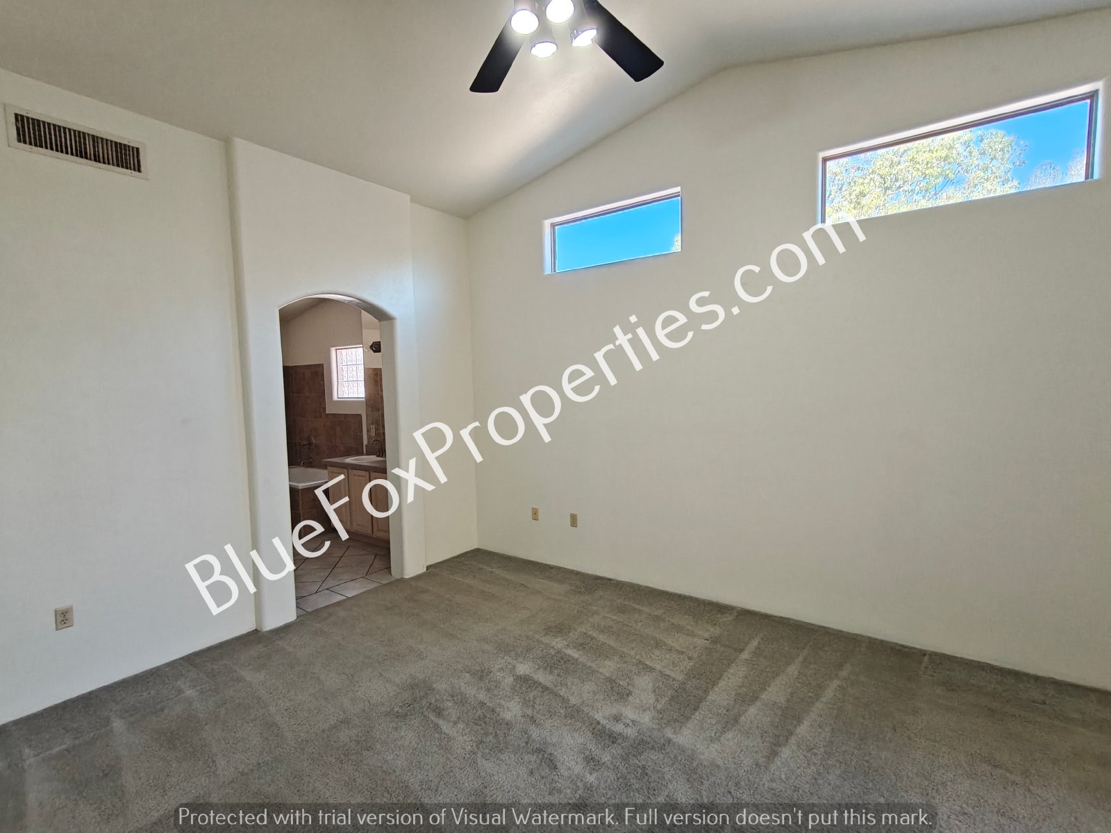 Beautiful home with two fireplaces, stunning archways and an open living area! property image