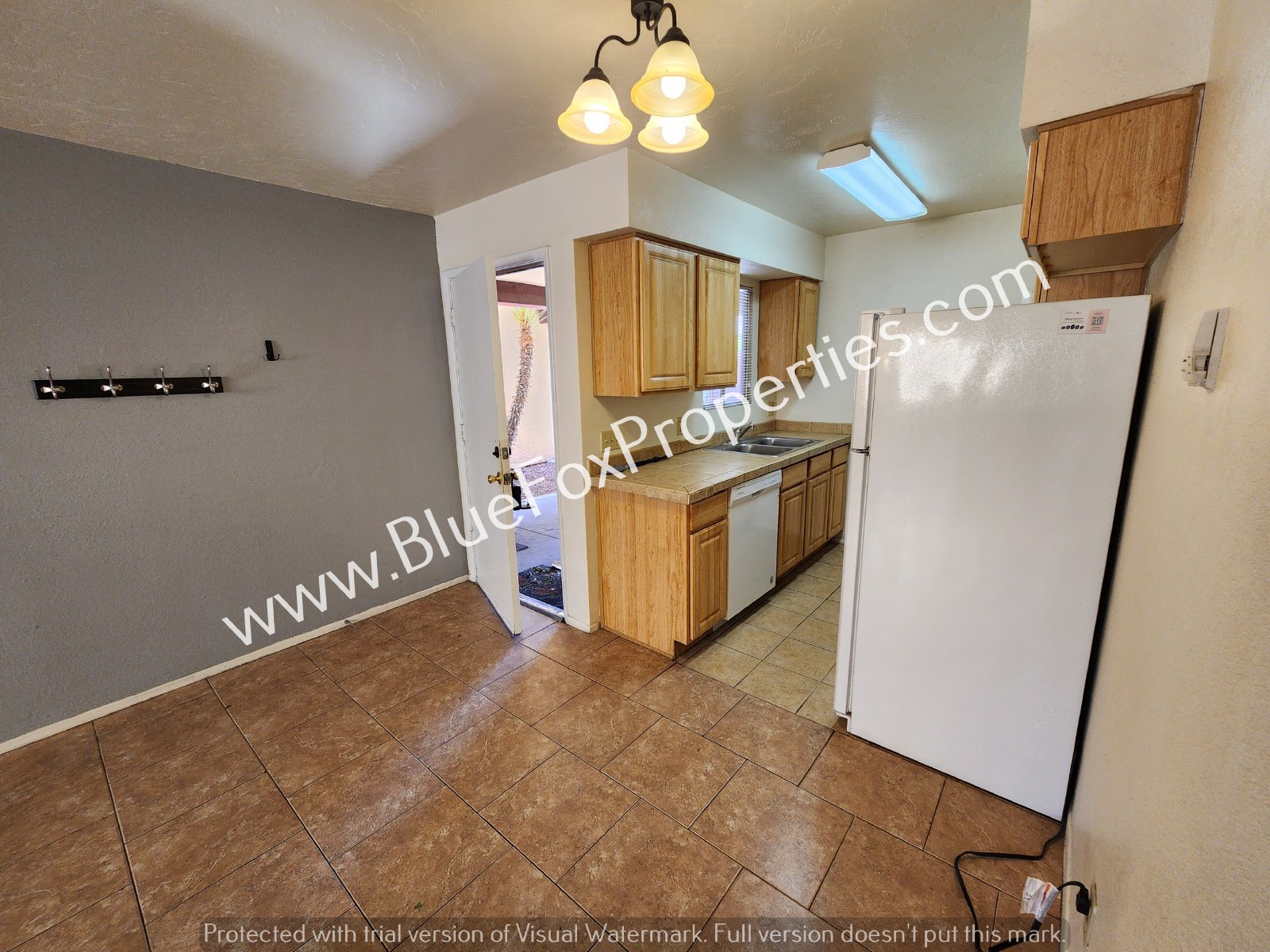 1810 E Blacklidge Dr #812 property image