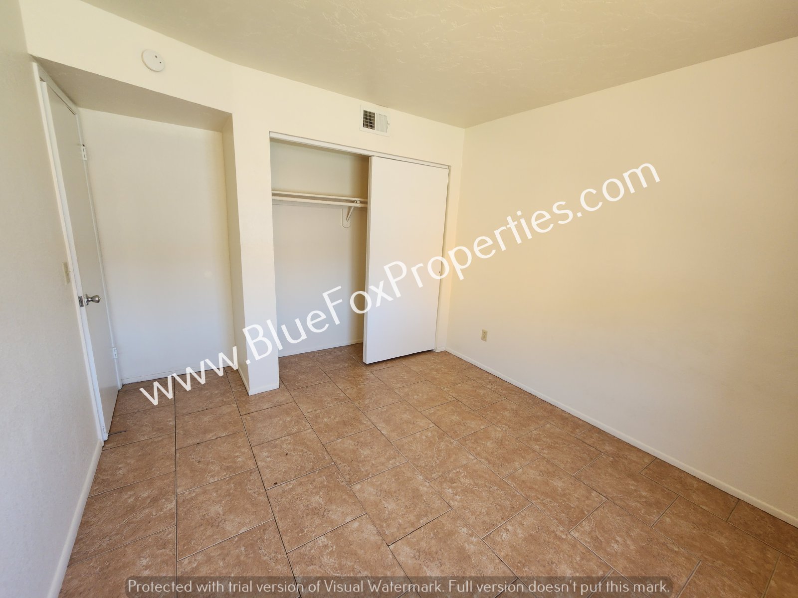 1810 E Blacklidge Dr #812 property image