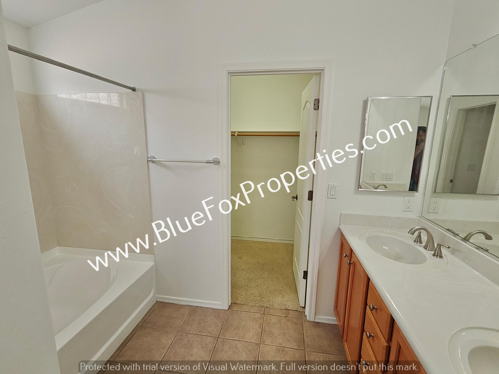 10429 E Oakbrook St property image