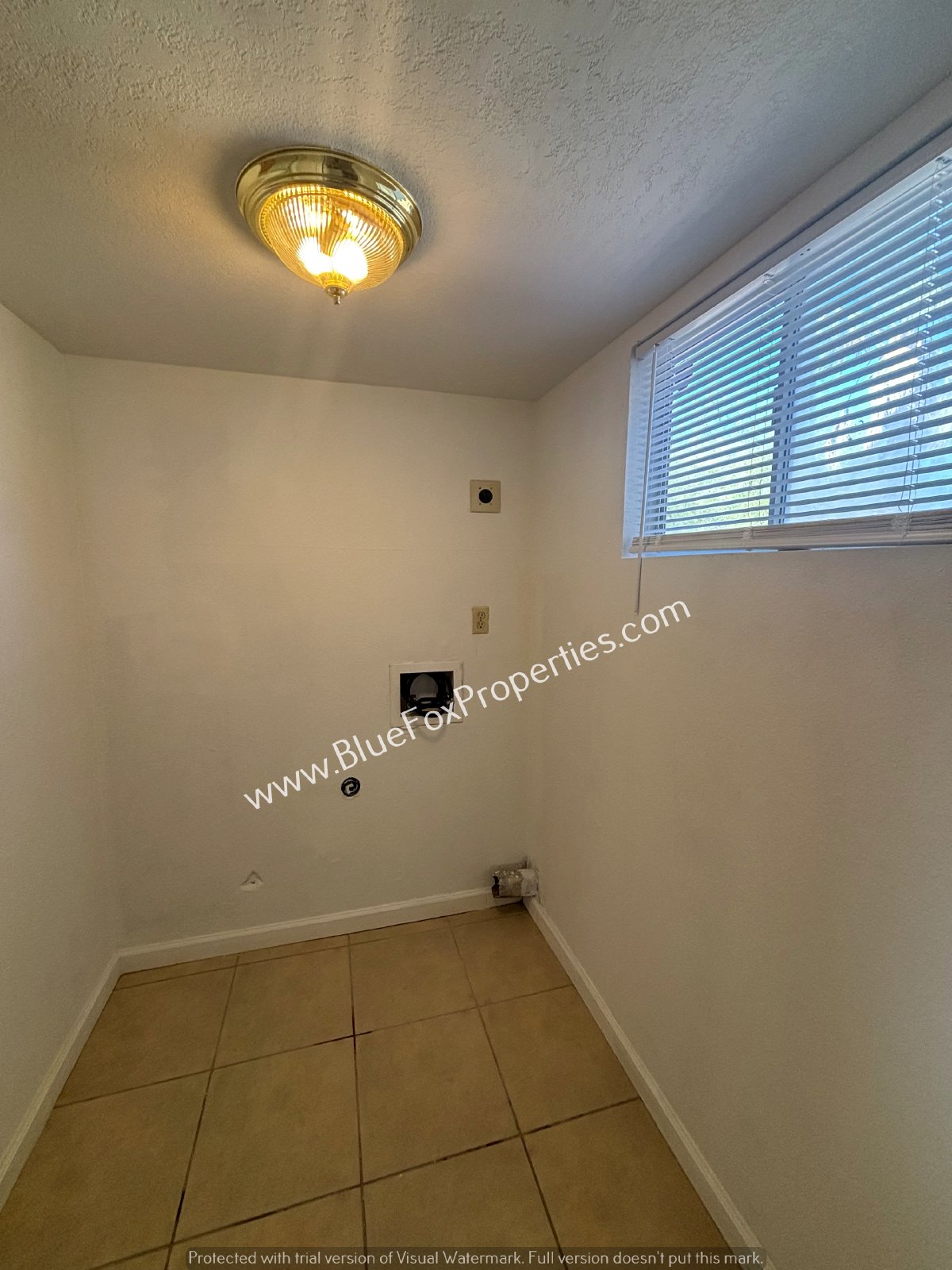 2490 W Dante Way property image