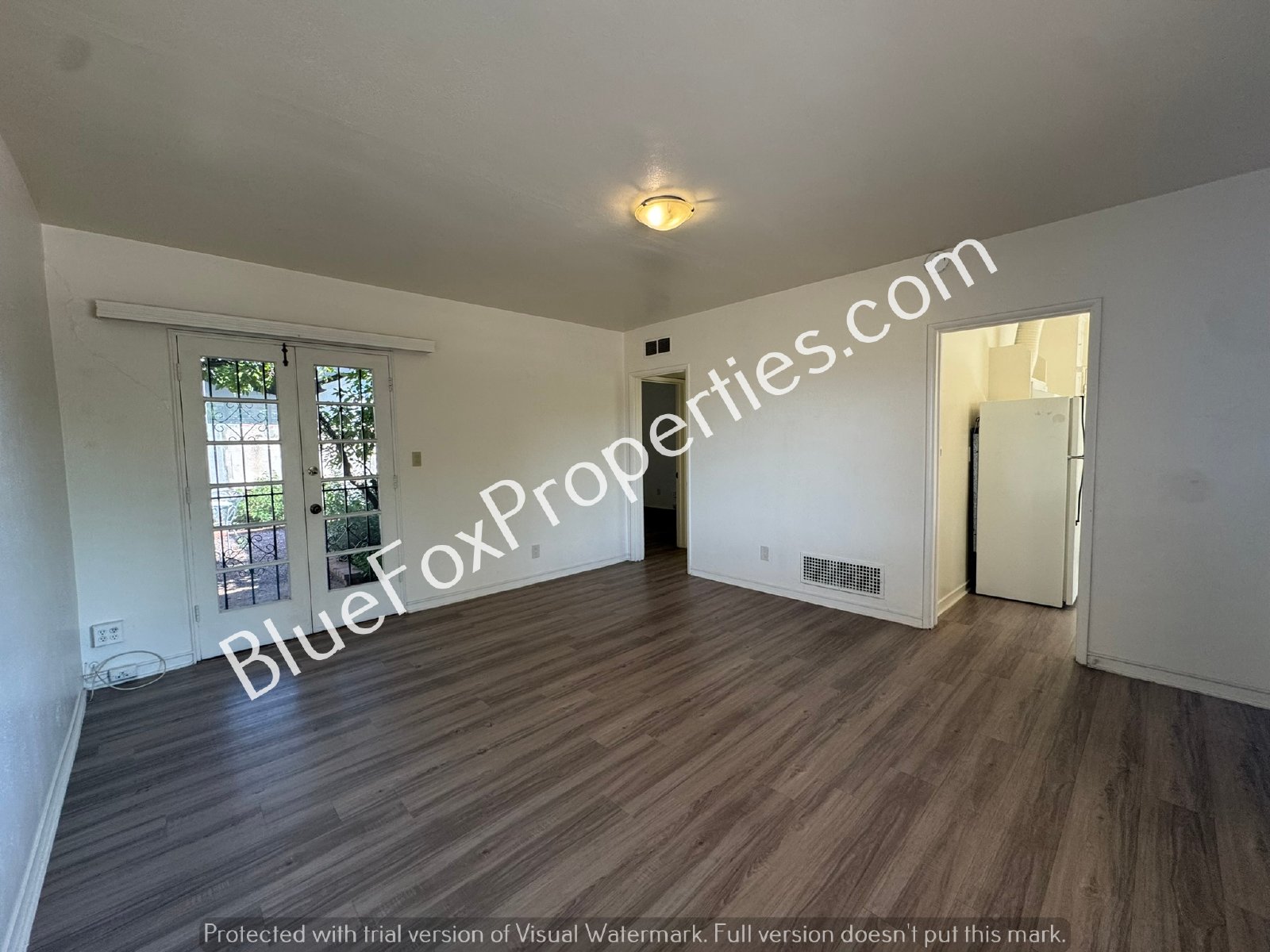 1907 E 2nd St property image