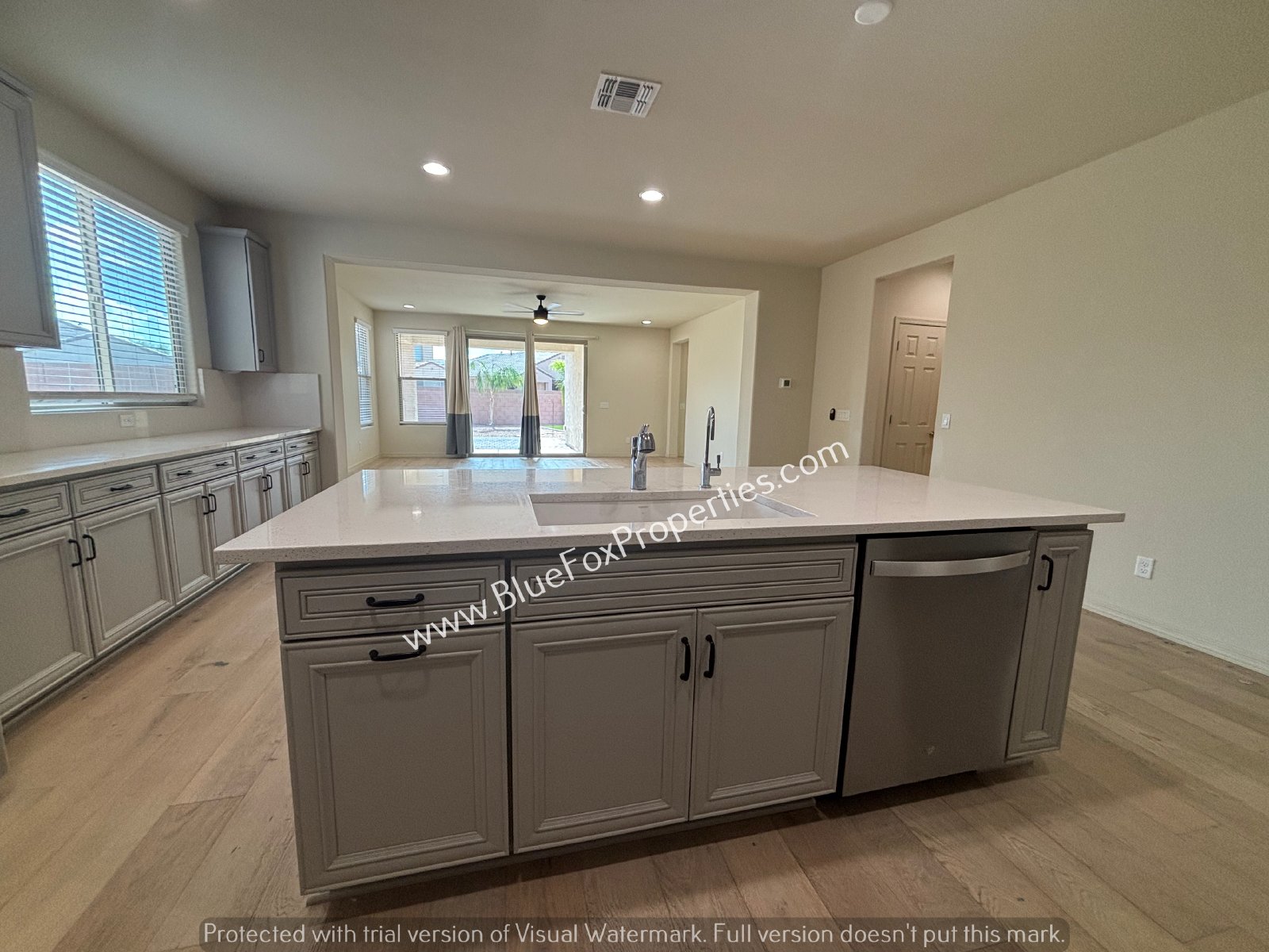 13384 E Knipe Place property image