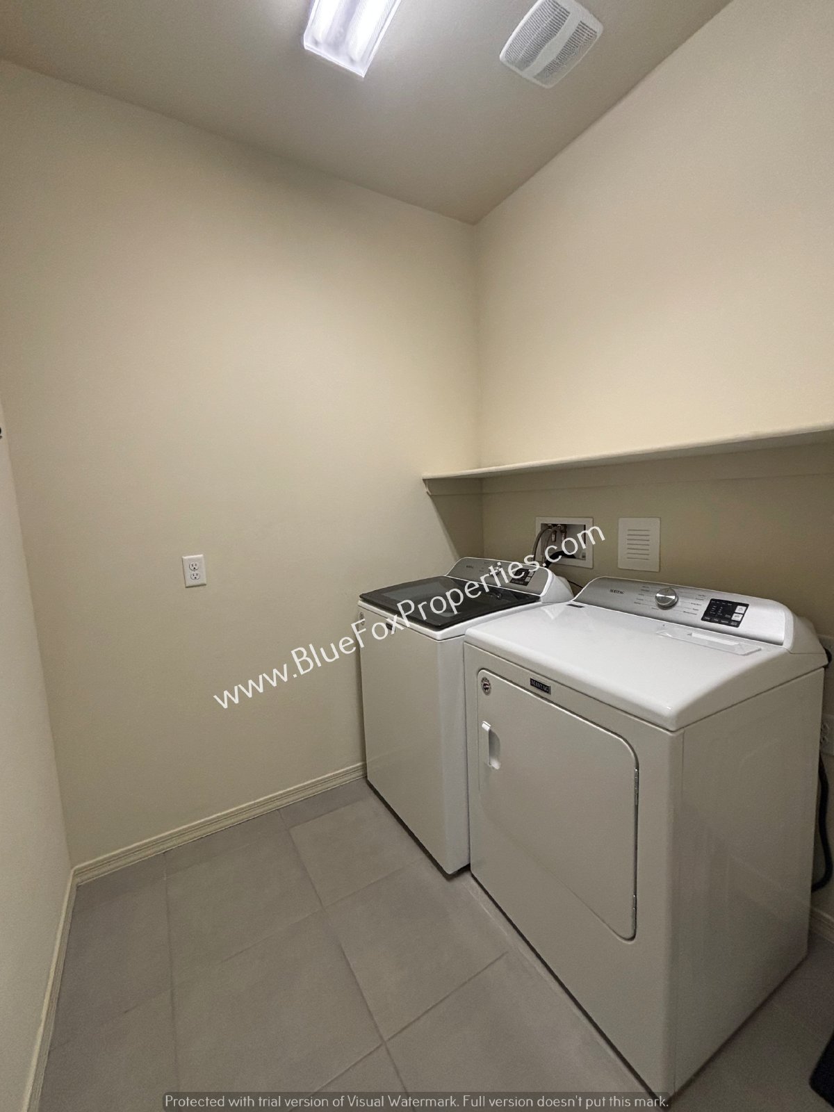 13384 E Knipe Place property image