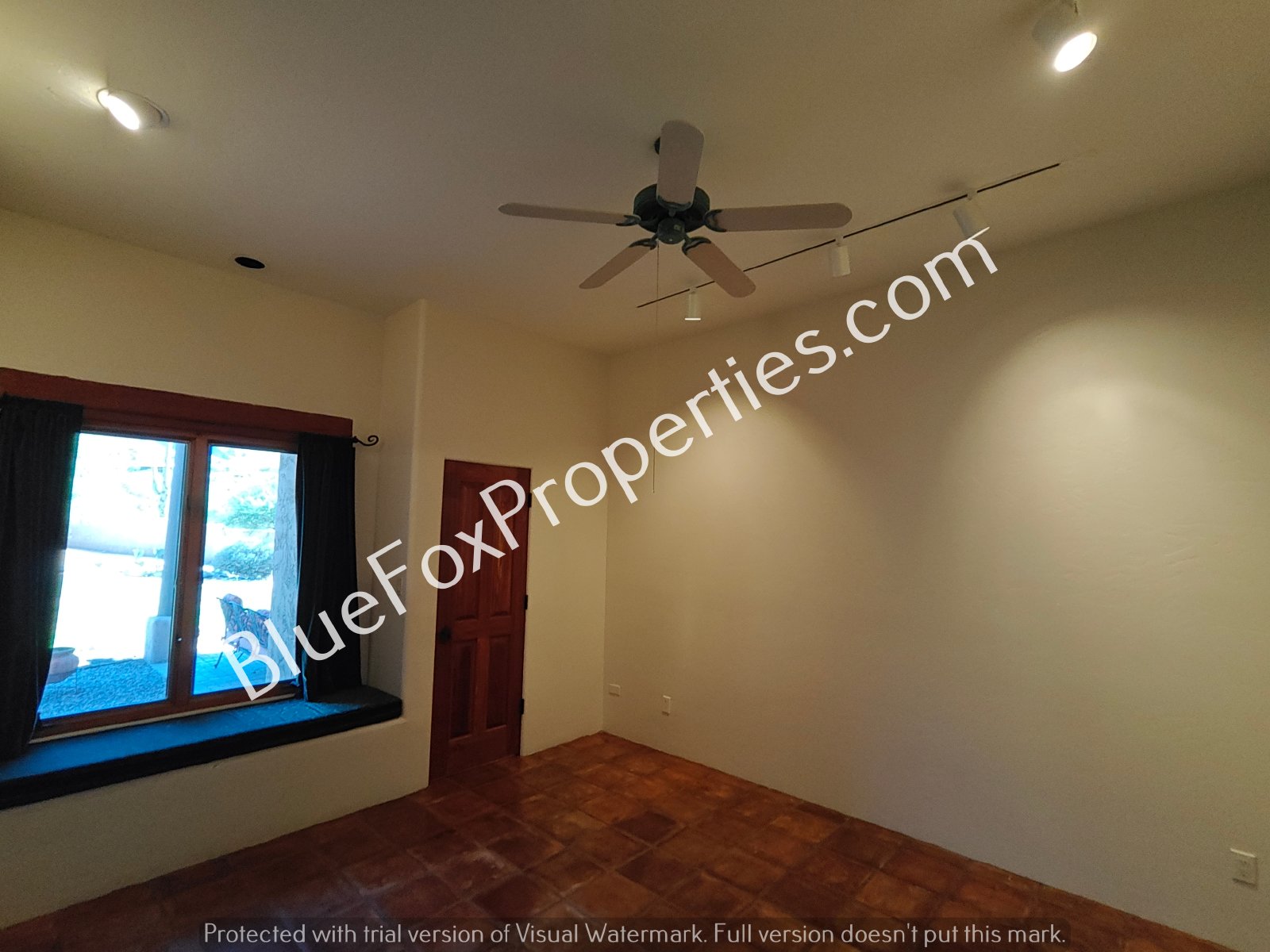 5661 E Shadow View Ct property image