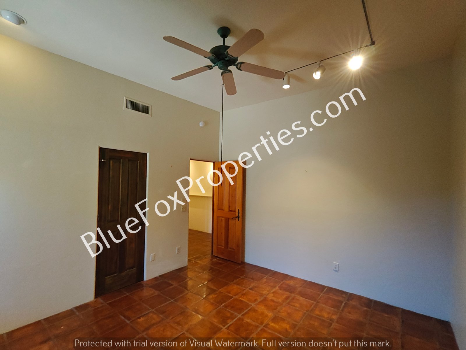 5661 E Shadow View Ct property image