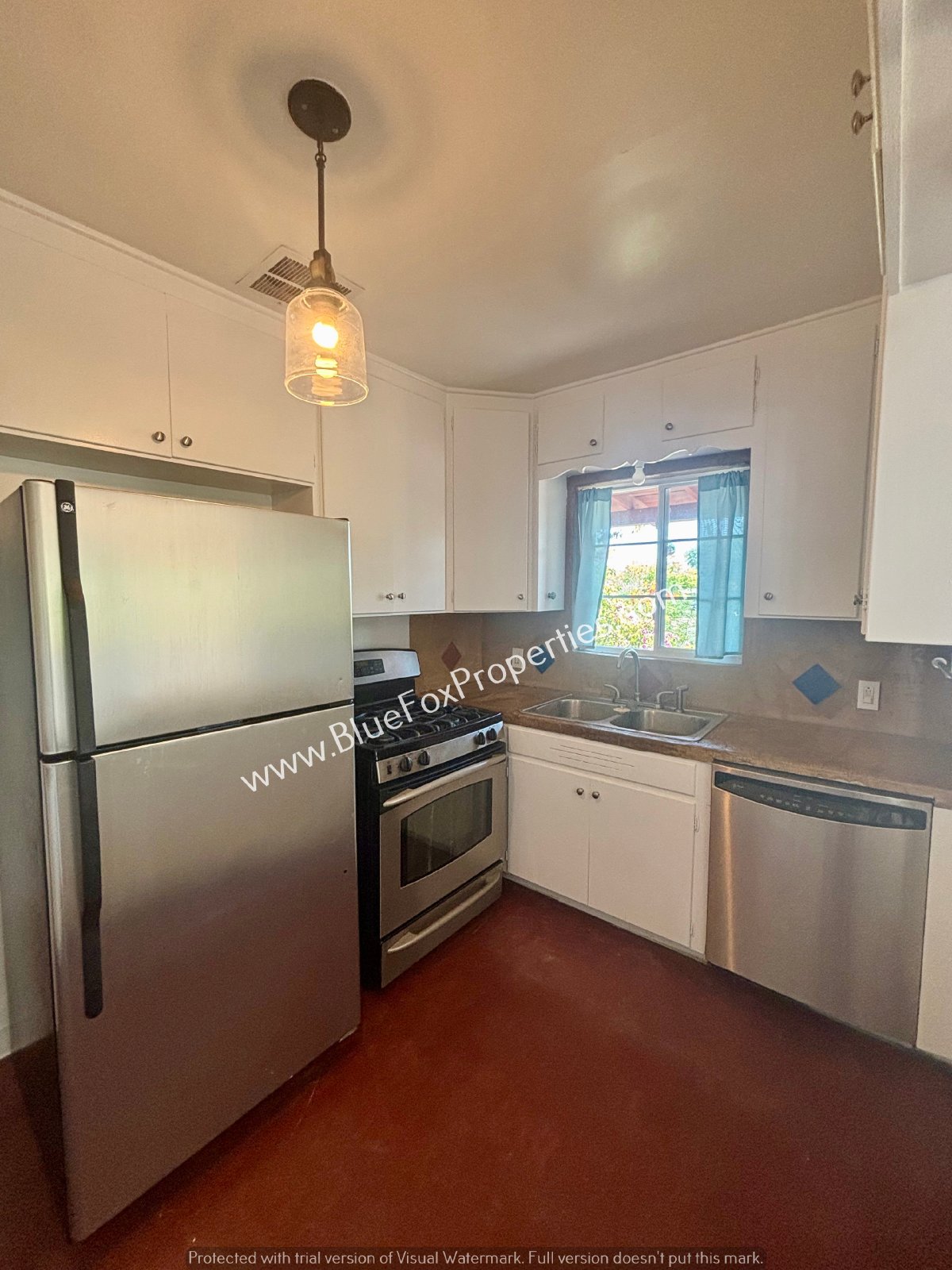 2627 N Euclid Ave property image