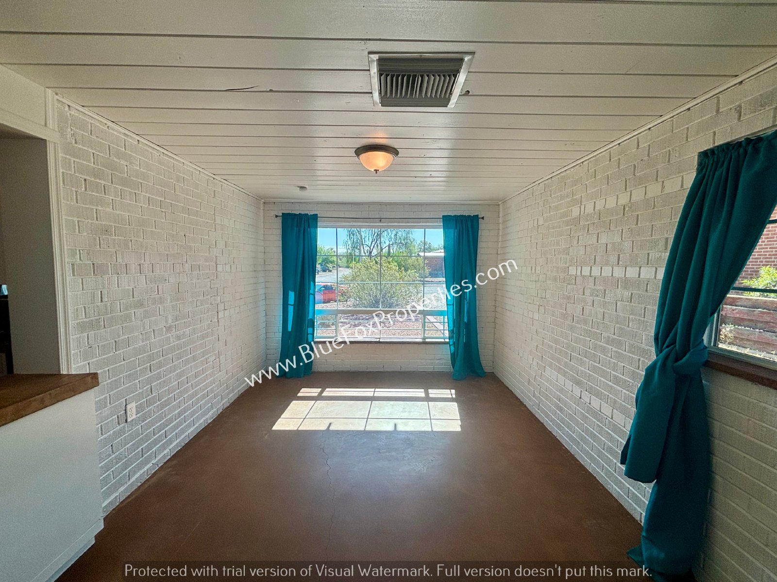 2627 N Euclid Ave property image