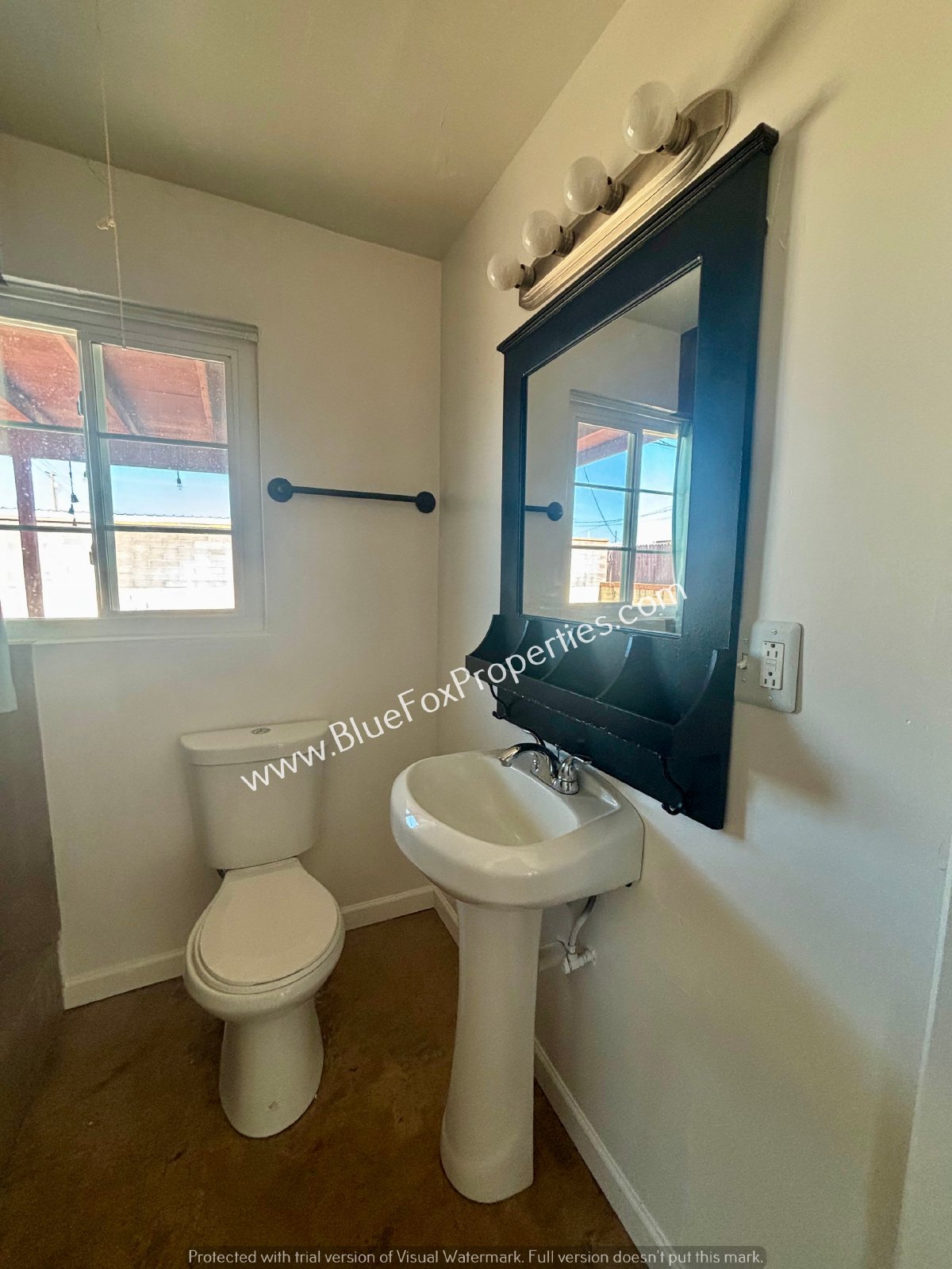 2627 N Euclid Ave property image