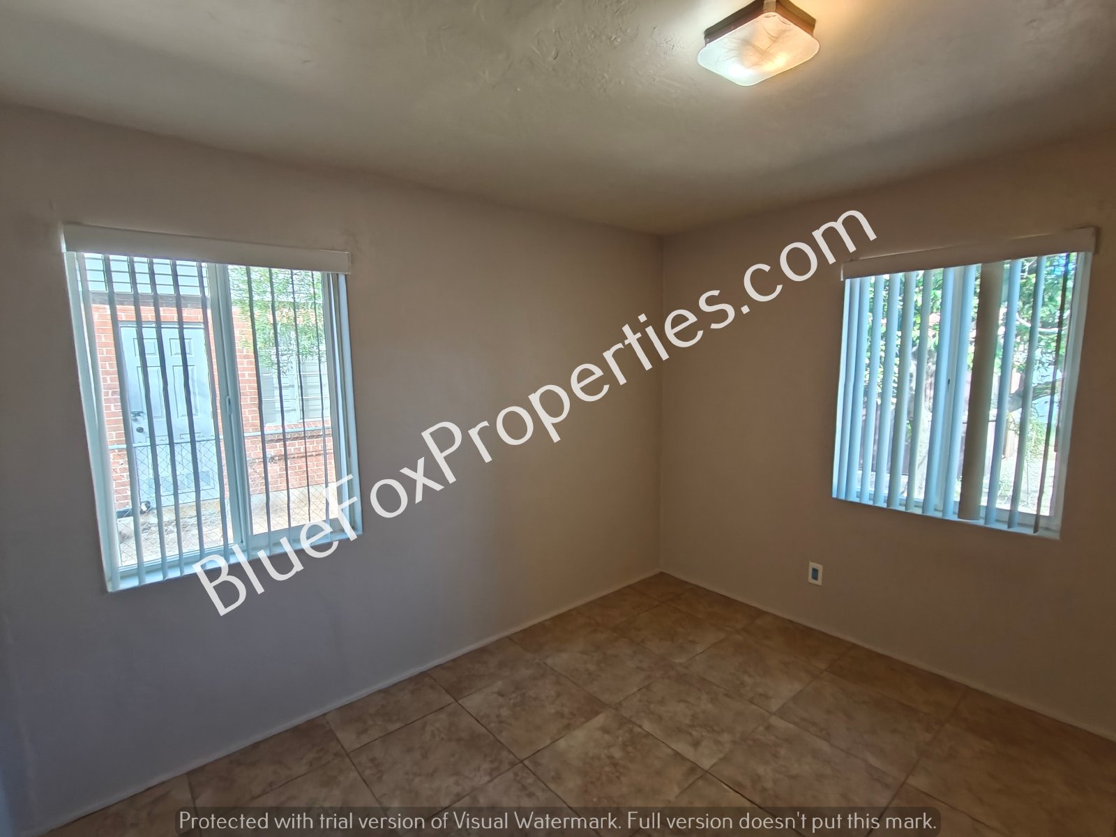 907 E Weymouth St property image