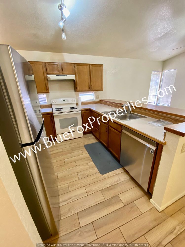 4692 W Knollside St property image