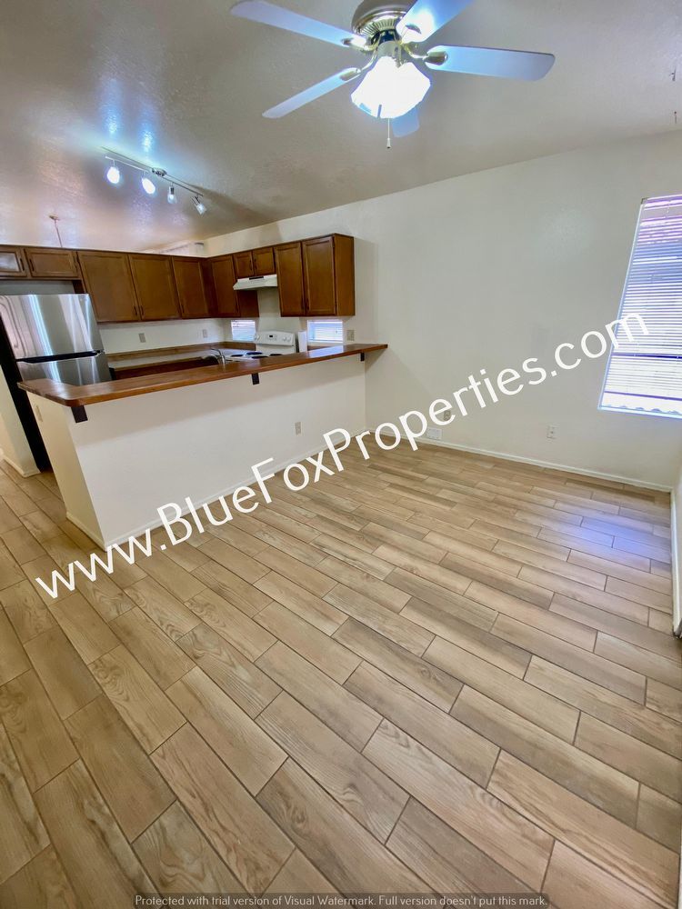 4692 W Knollside St property image