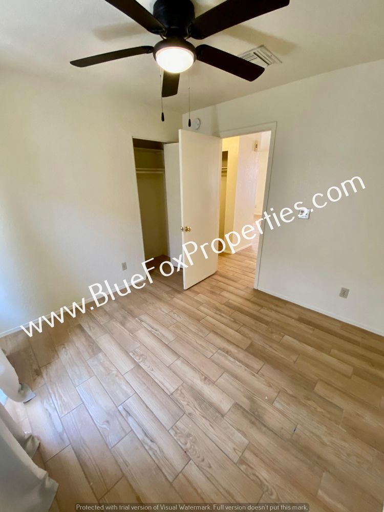 4692 W Knollside St property image